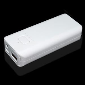 【送料無料】5000mAh　万能携帯iPhone5モバイルバッテリー ホワイト