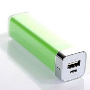 iPhone5モバイルバッテリ　口紅タイプiPhone5対応充電器　2200mAh　コンパクト　アップルグリーン