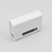 5200mAh 【送料無料】USBポート iPad/iPhoneモバイルバッテリー